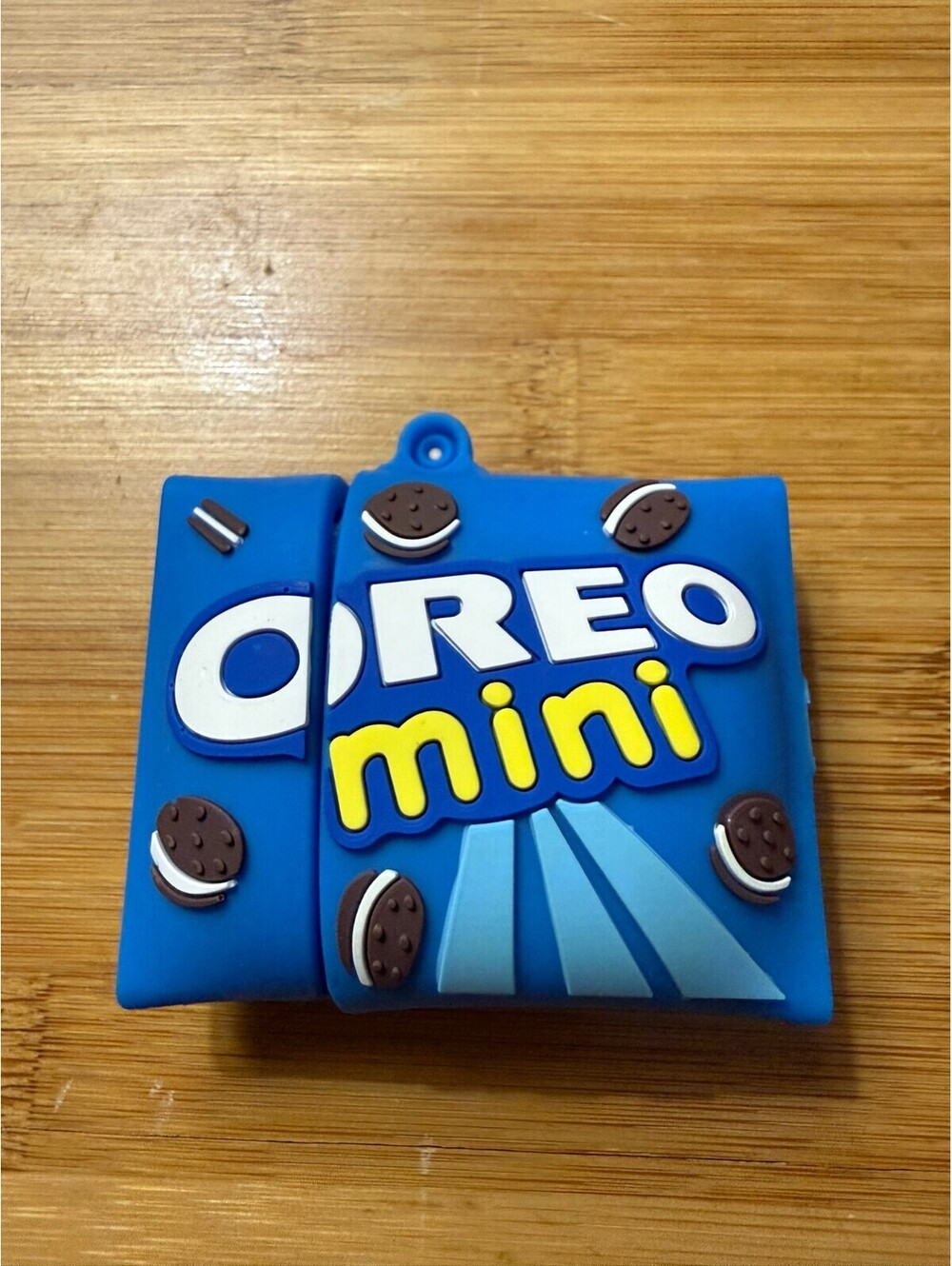 Oreo Mini Cookie Bag Silicone Keychain Airpods gen 1 -2 case or bag charm